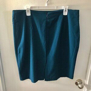 Women's NY& Company Stretch Forest Green Skirt - Size 16